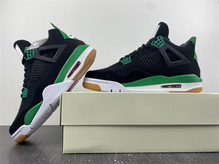NK SB x Air JRD 4 DR5415-030