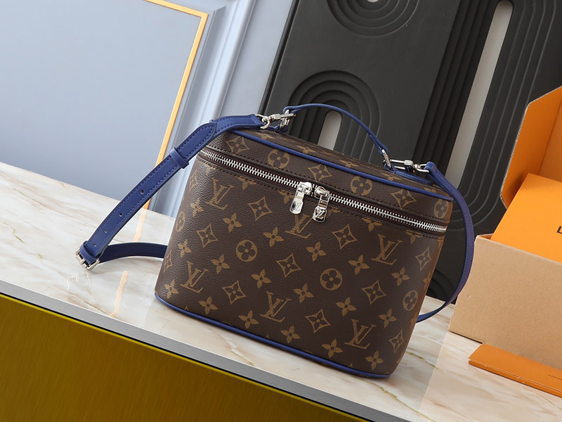 9.4″x5.5″x6.7″ Brown prints Blue Linning makeup bag with Adjustable Straps BB-921474