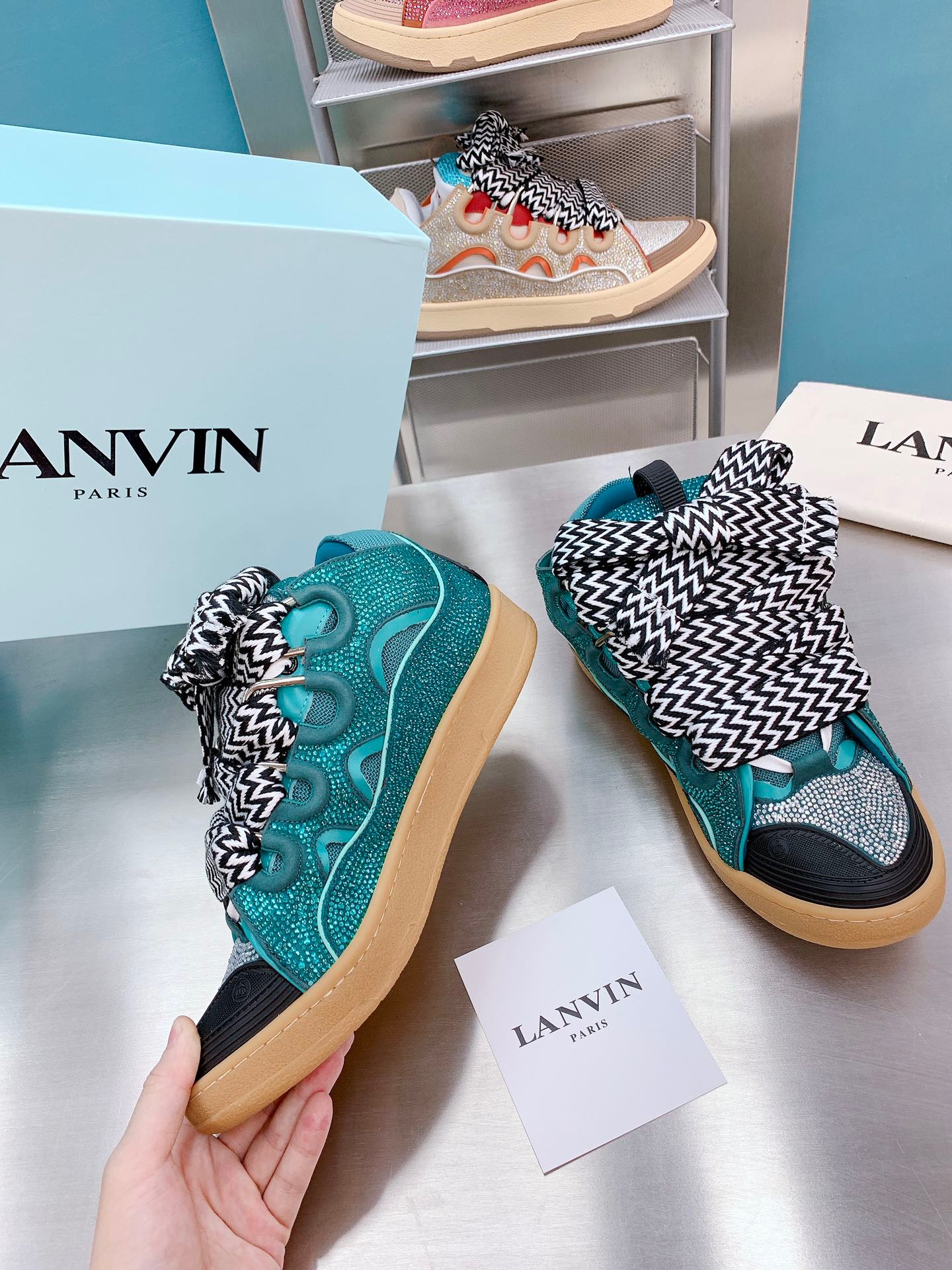 LAN Curb Sneaker 25