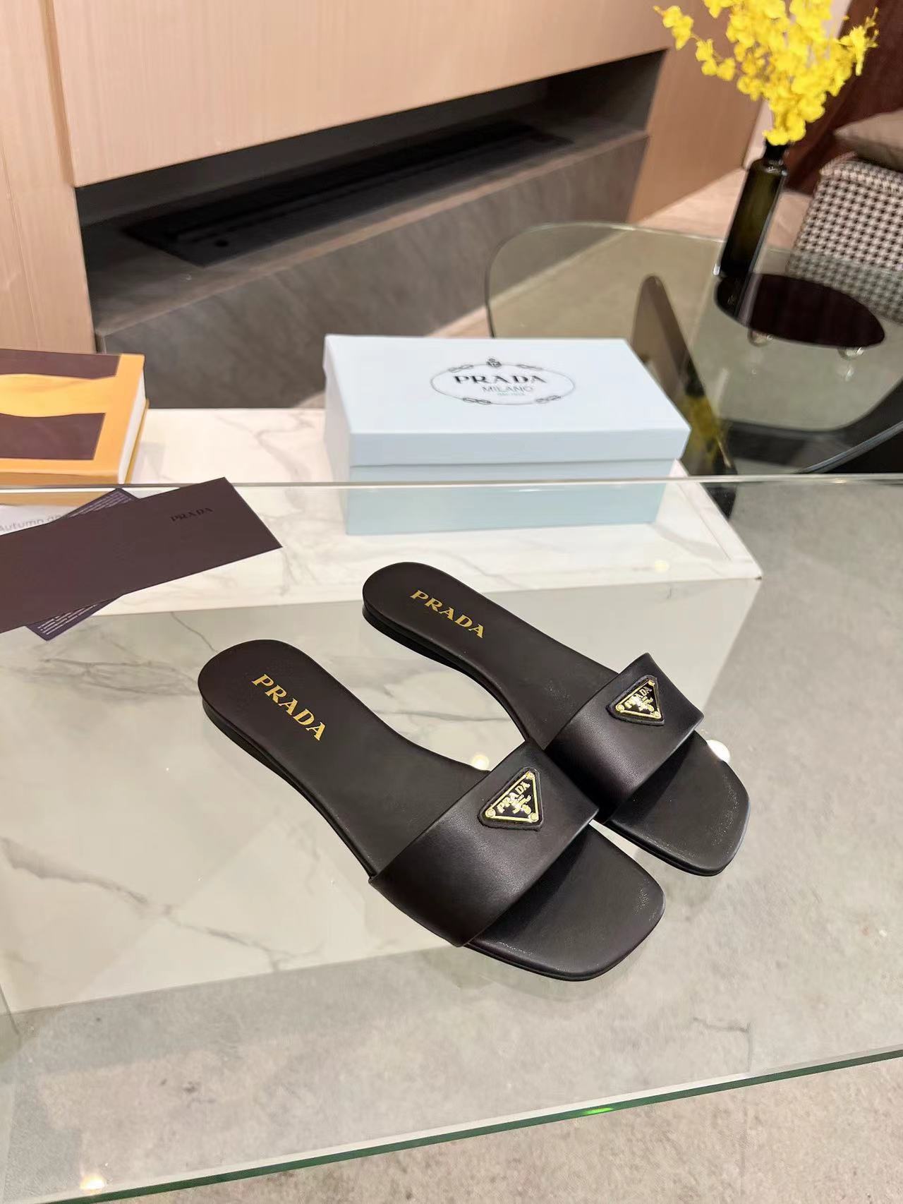 Classic Golden&Black Sandals With Open Toe LX-872140