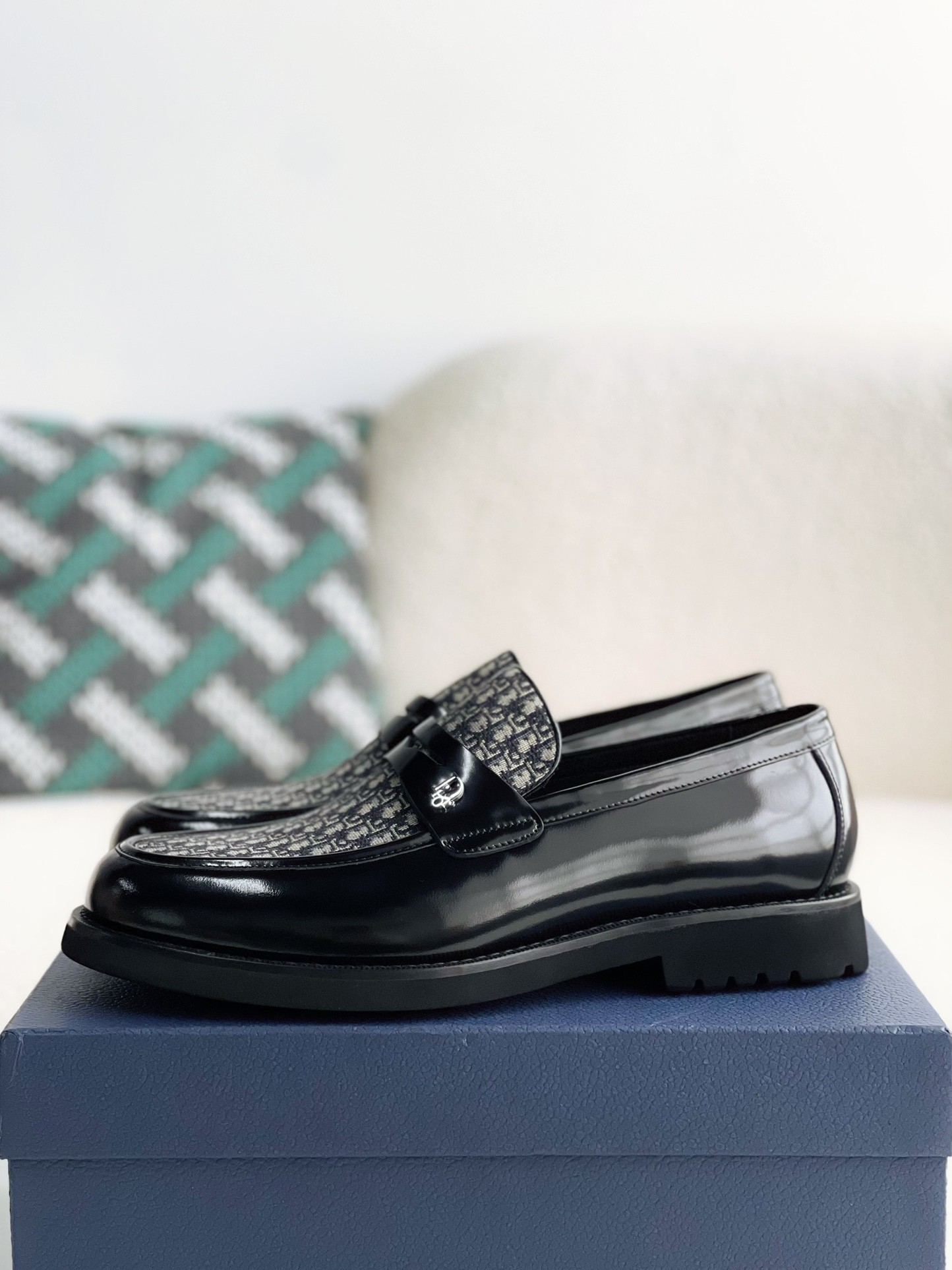 DR  Men's Leather Shoes