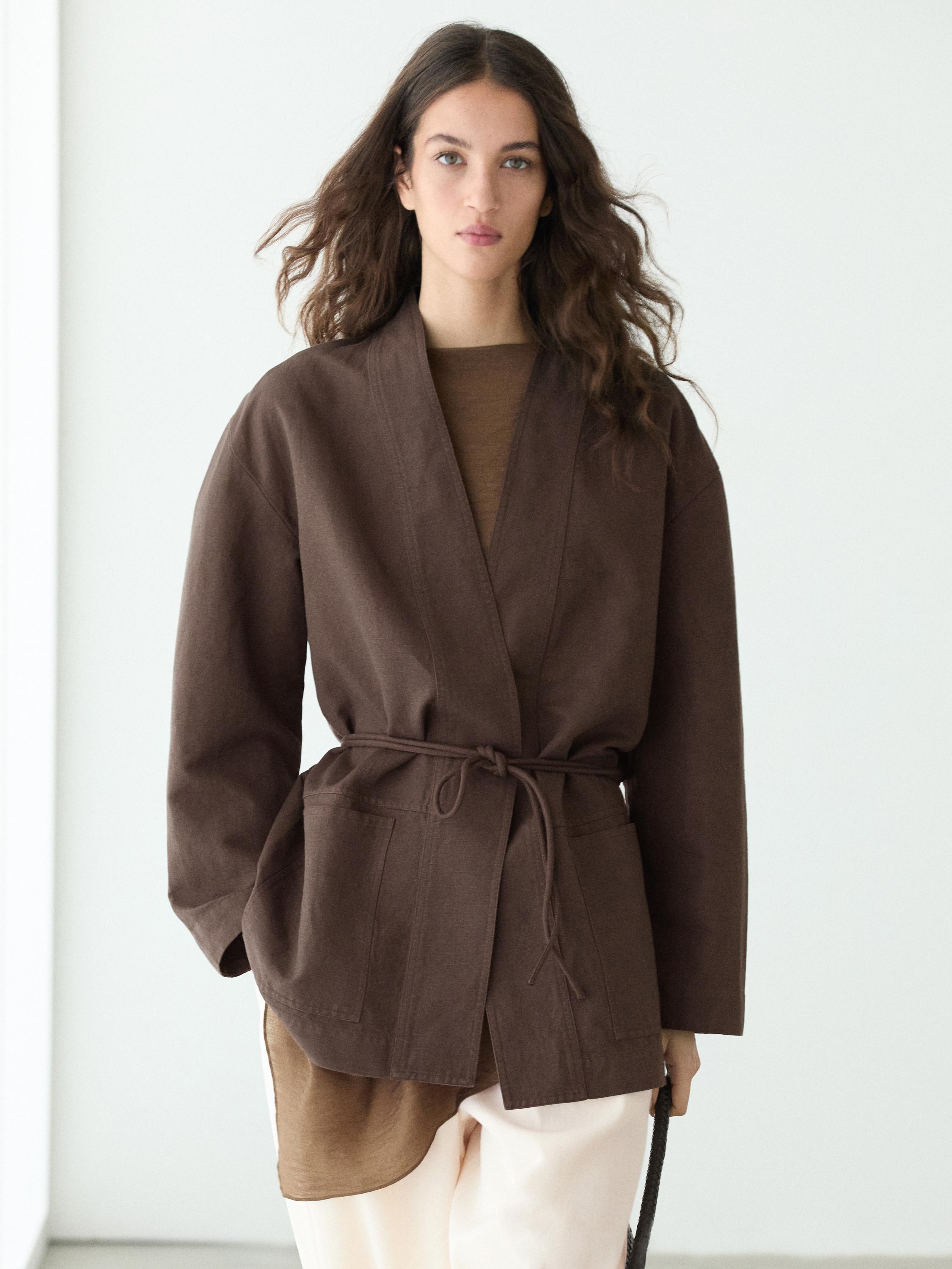 Chaqueta tipo kimono lazada con lino