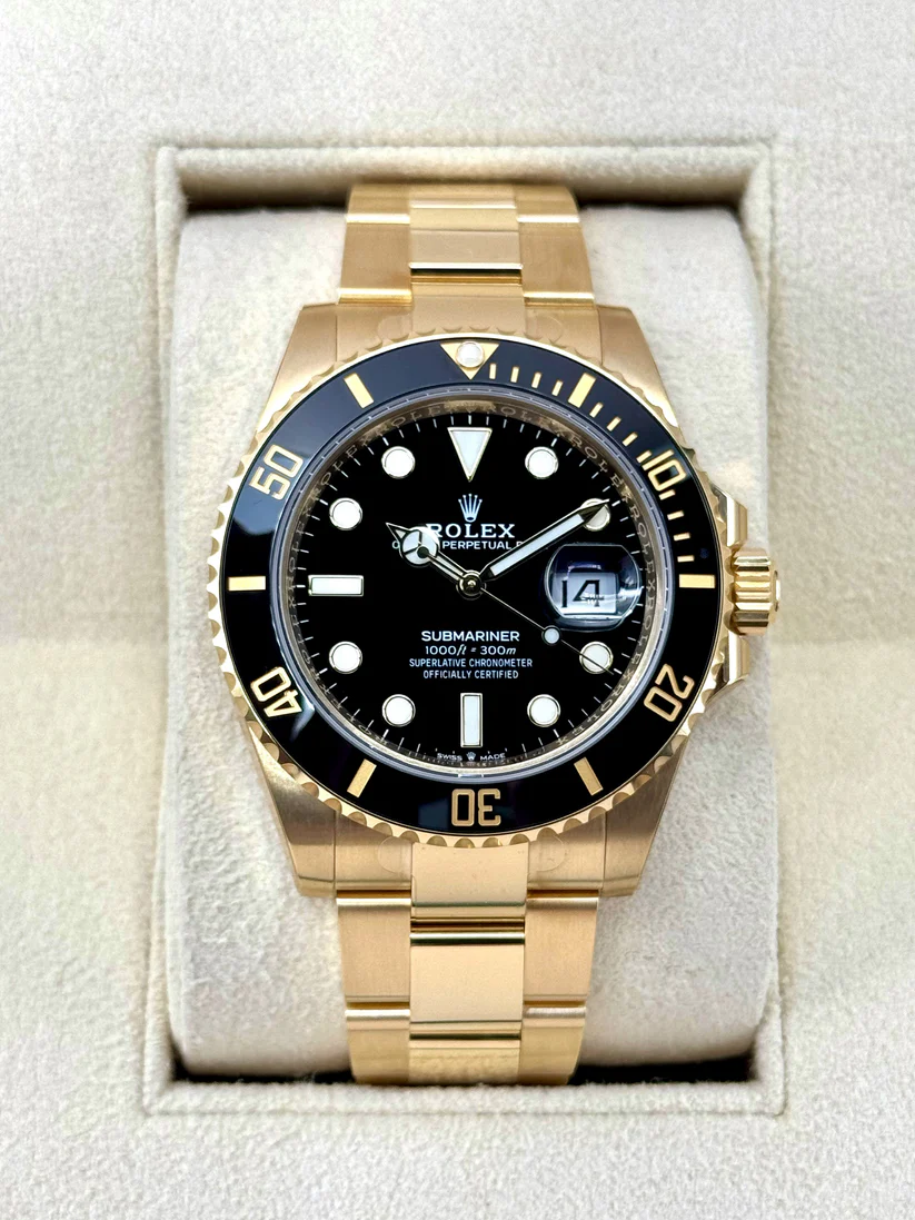 Rolex 126618LN Submariner Date 41mm Black Oyster 18k yellow gold