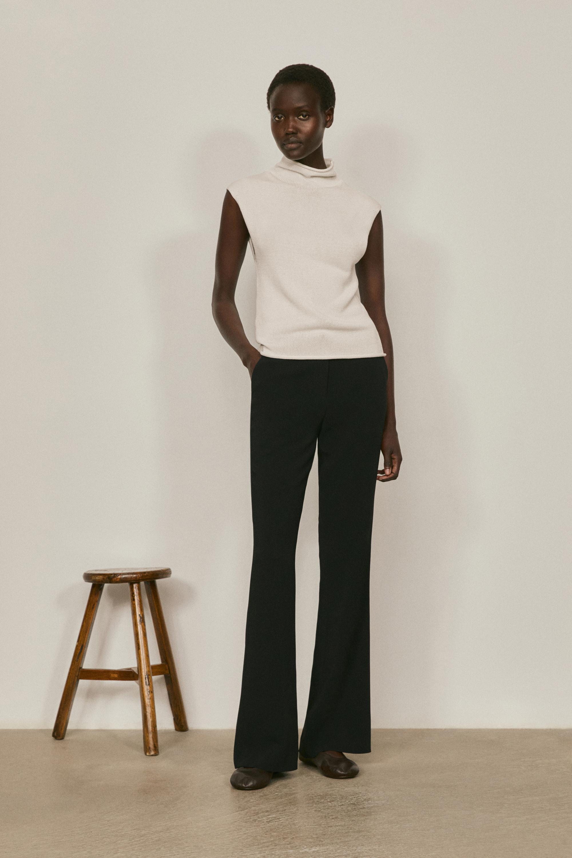 Pantalón satinado flare fit - LIMITED EDITION
