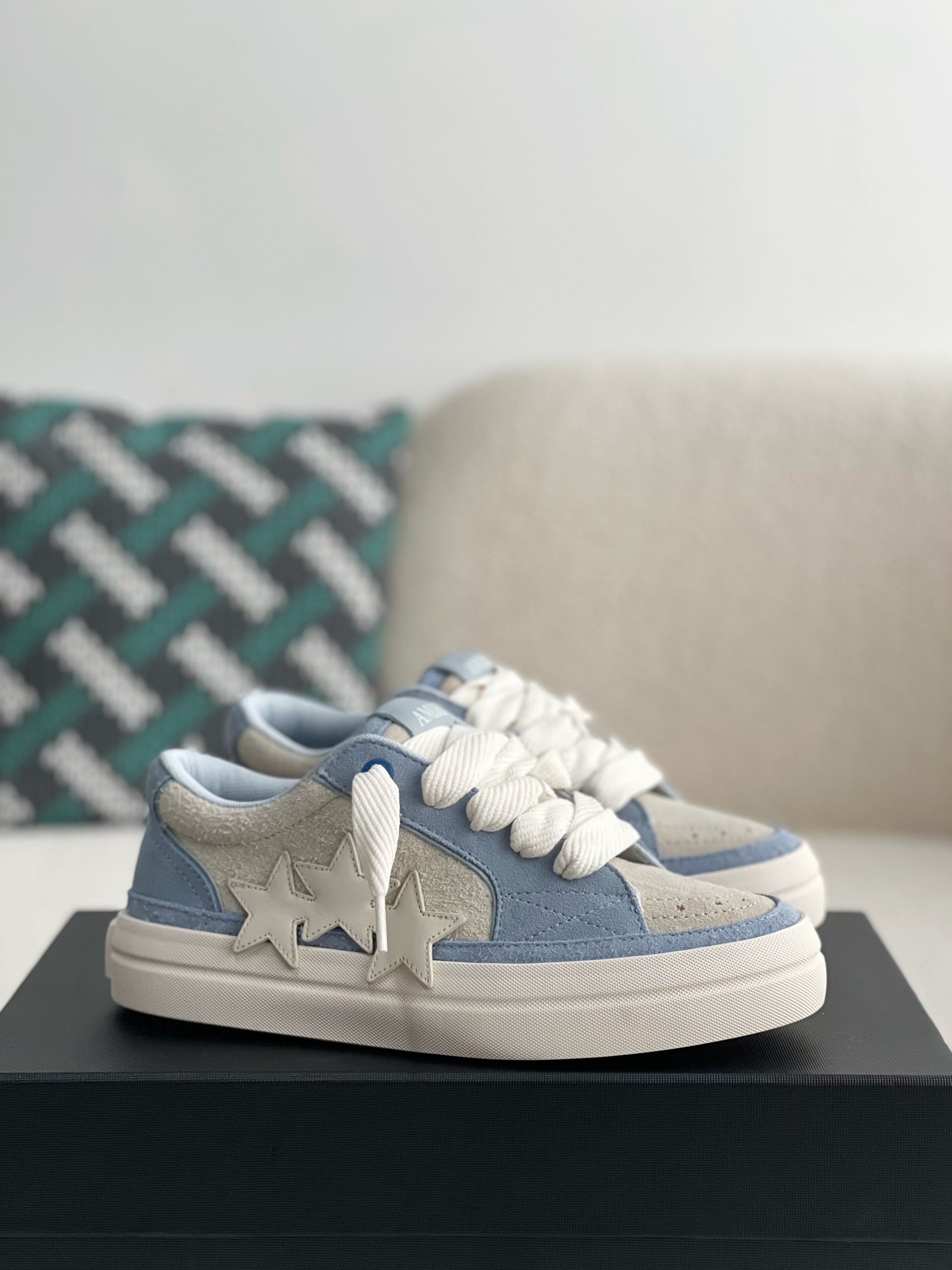 AMRI Sneakers