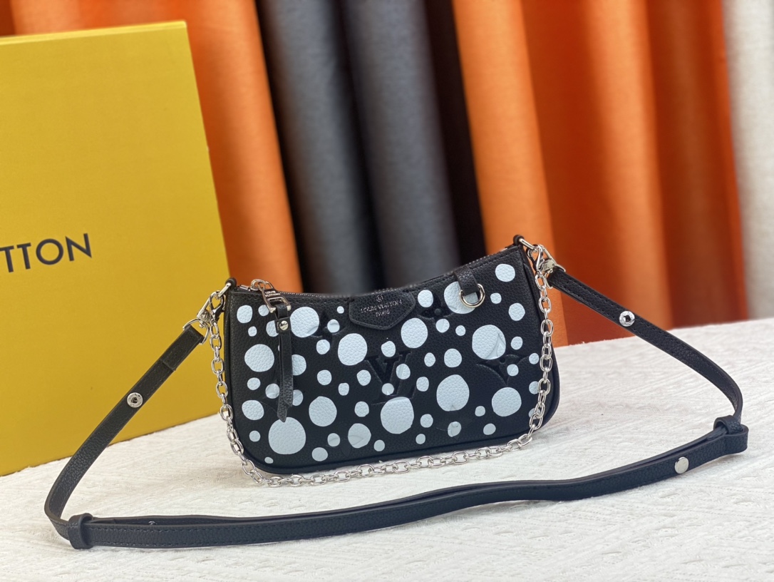 Woman’s handbag with straps 7.5″x4.5″x1.2″ BB-9180001000695