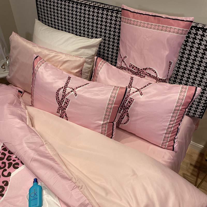 Pure Silk Digital Print Bedding Sets(1 Quilt,1 Sham,1 pillow cases)SJT-986026