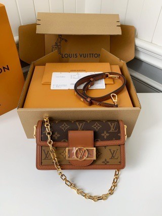 LV DAUPHINE EAST WEST handbag M46757, size: 21*12*5cm
