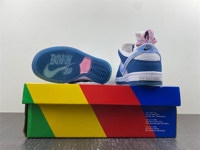 NK SB Dunk Low Born x Raised One Block At A Time FN7819-400