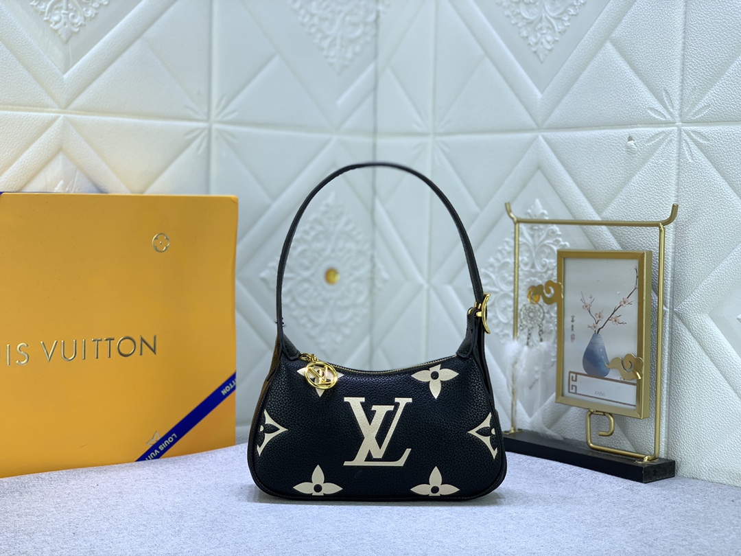 3 colors Woman’s handbag 8.1″x4.3″x2.0″ BB-9180001000618