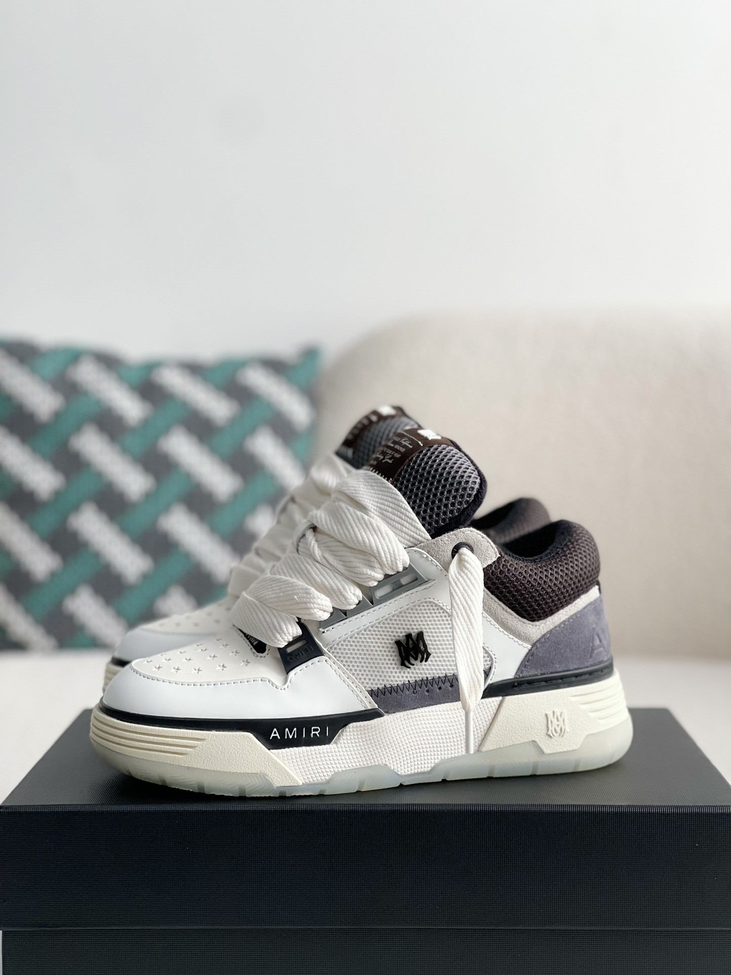AMRI Sneakers