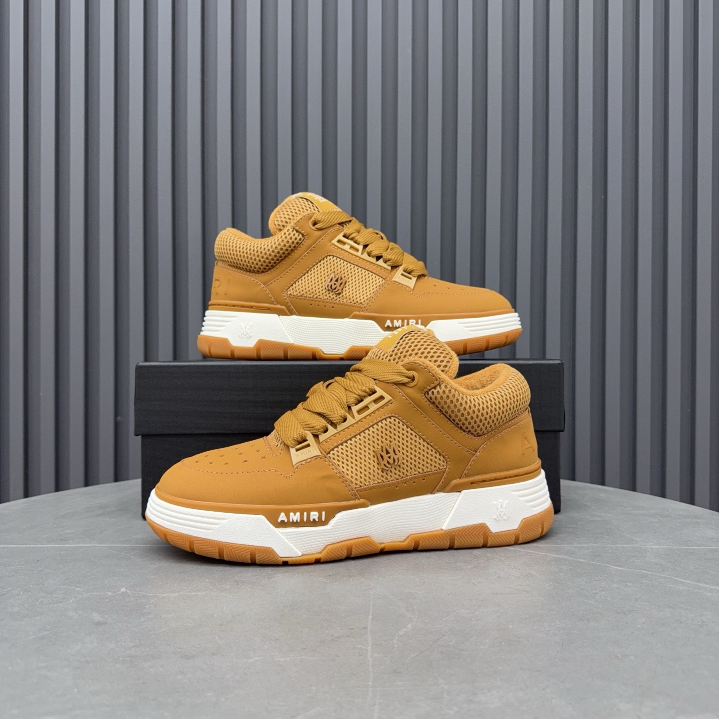 AMRI Sneakers
