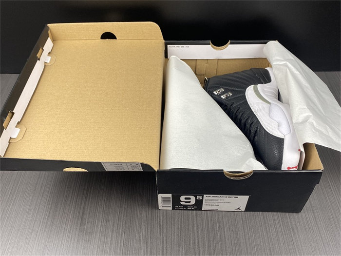 JRD 12 Retro Playoffs 130690-001