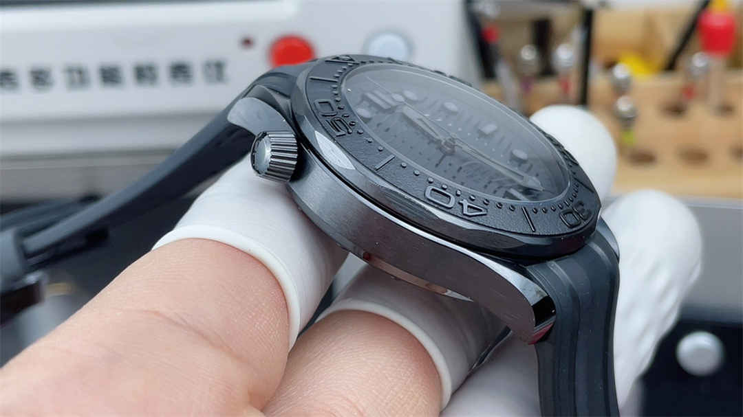 VSF Seamaster 300M Black Ceramic Replica – 43.5mm Full Black Diver Watch