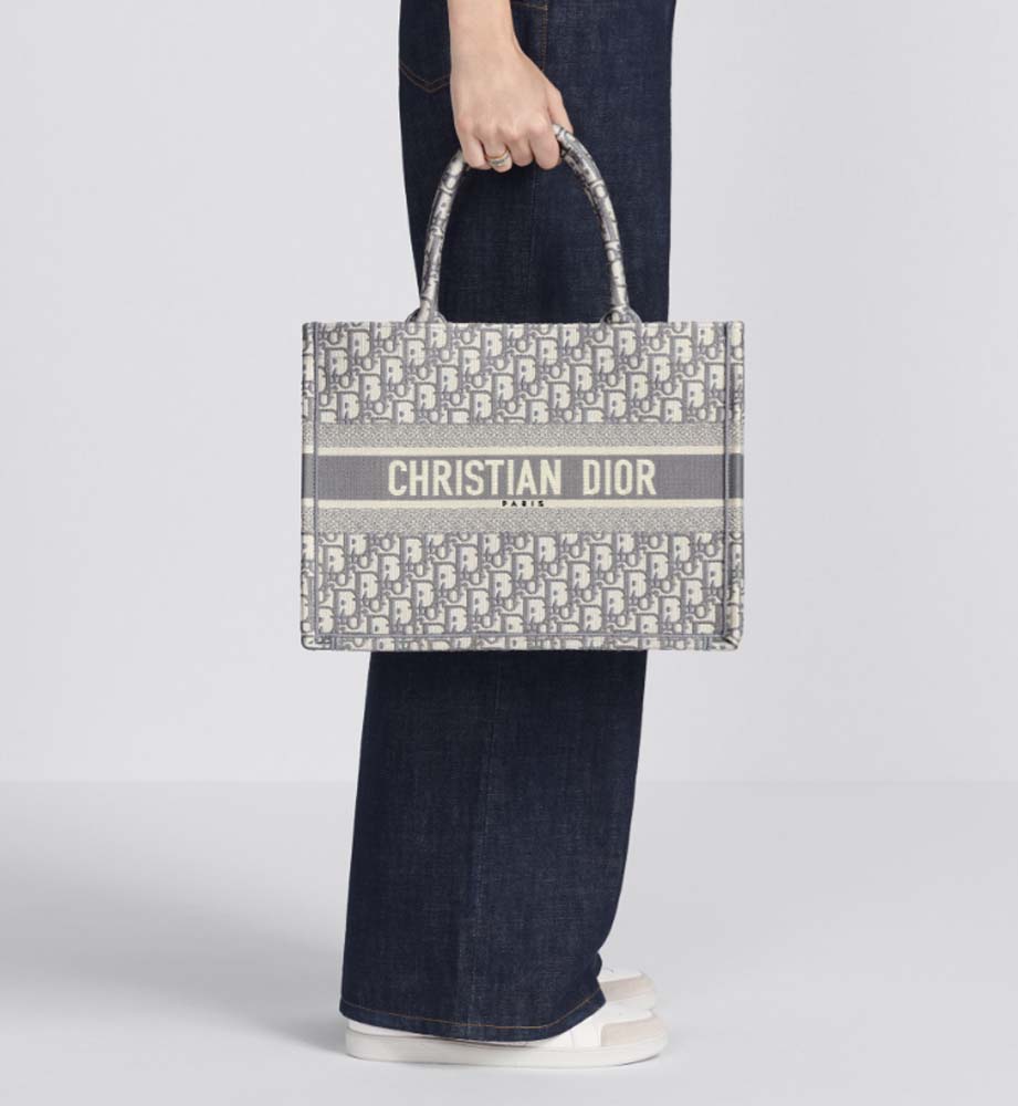 MEDIUM  BOOK TOTE