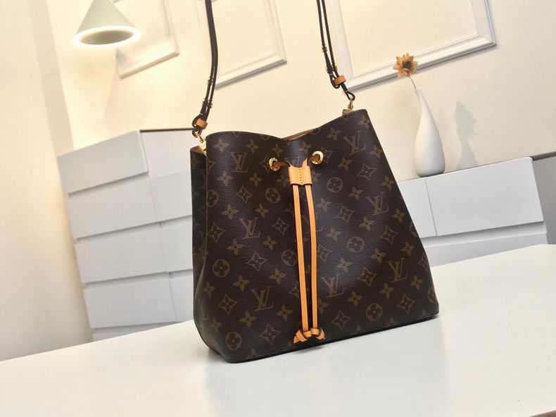 LV NÉONOÉ size:26x26x17.5cm（Multiple colors）