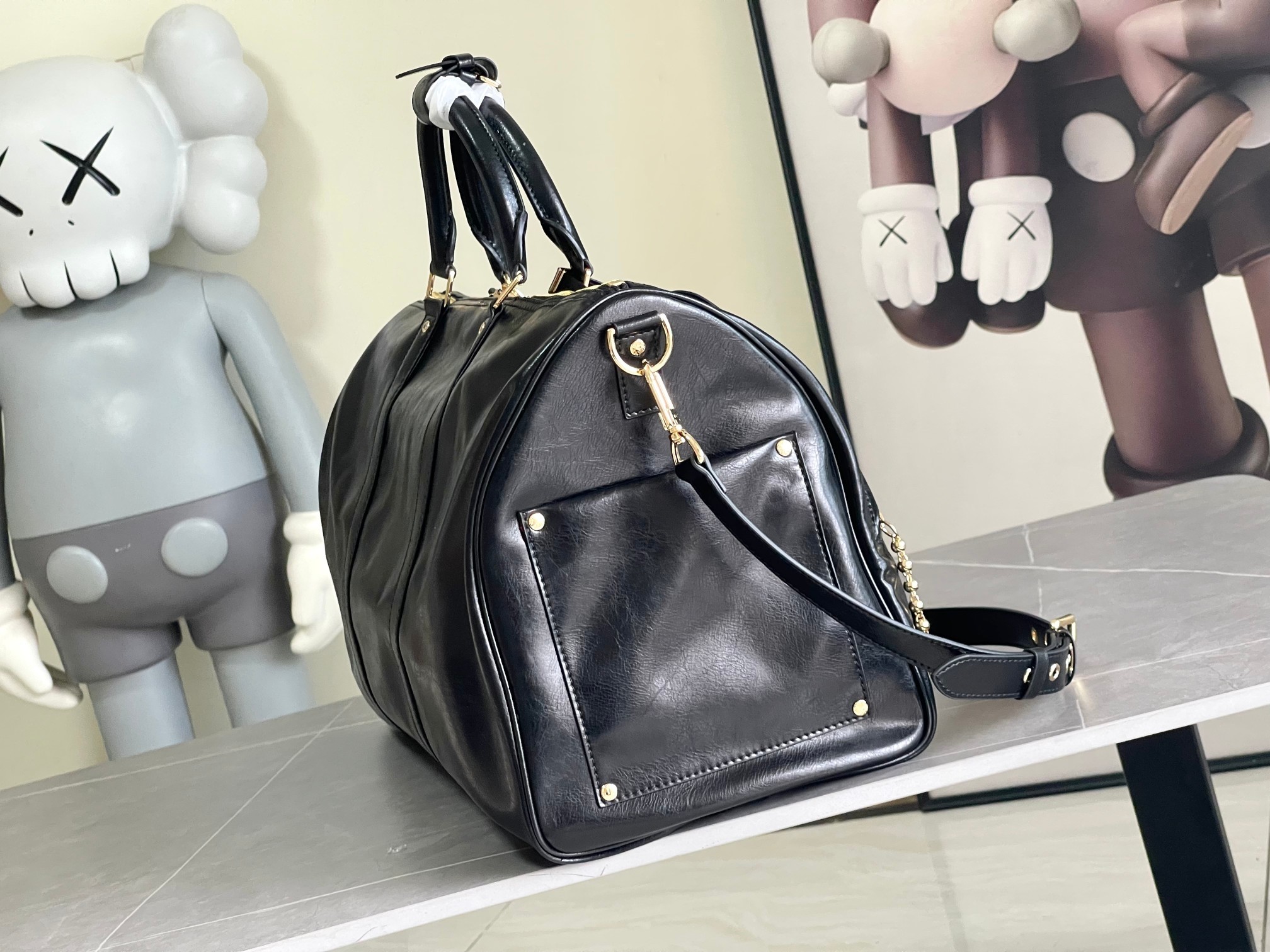 LV Travelling bag M15300 50x21x28cm