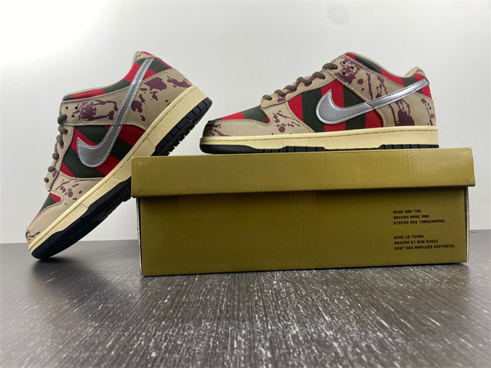 NK SB Dunk Low Freddy Krueger 313170-202