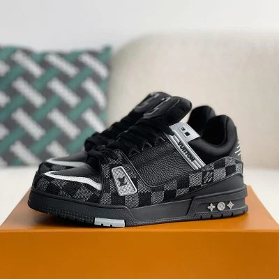 LV  Trainer