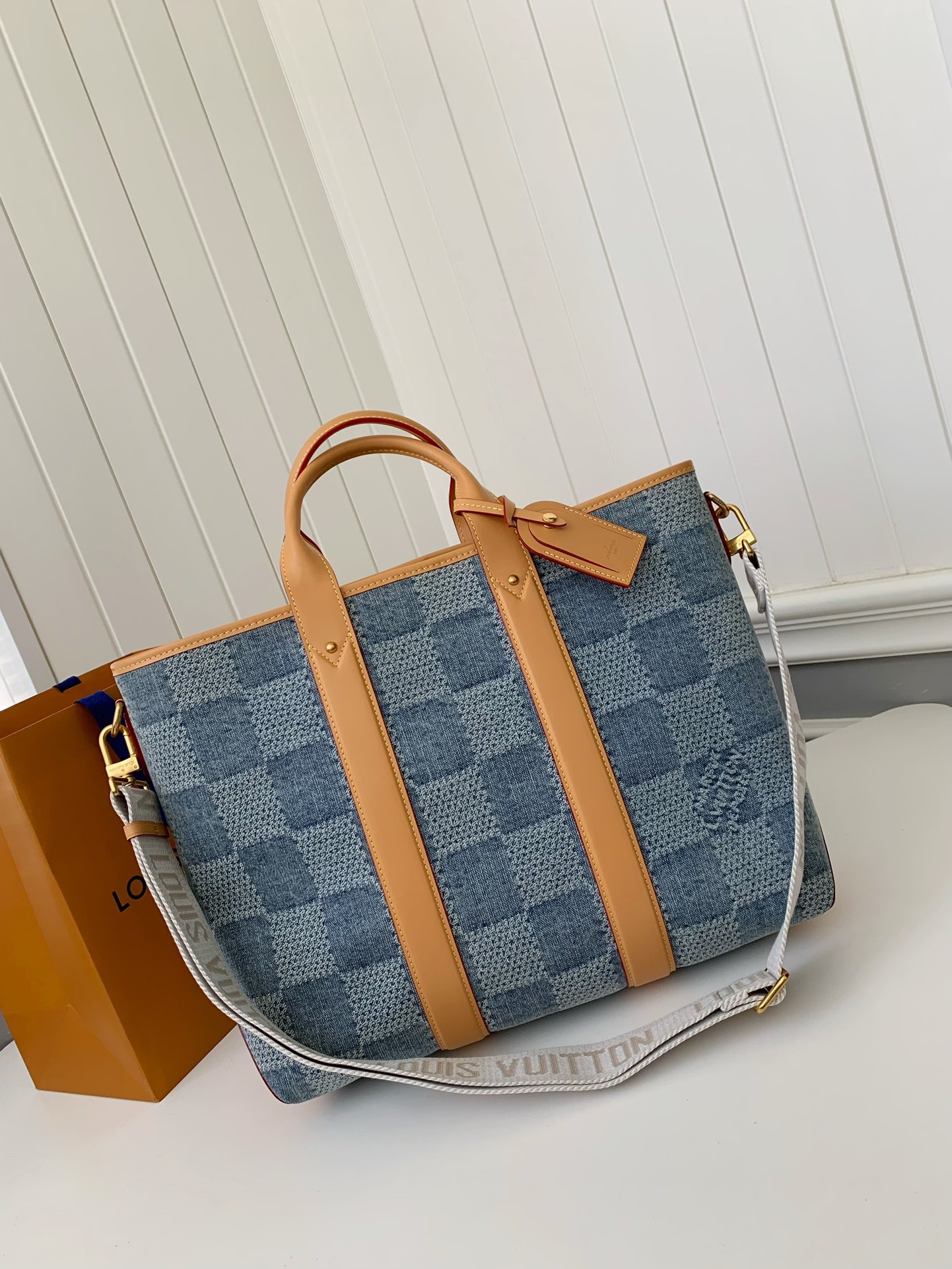 LV New Weekend TOTE tannin jean bag  N40702  Size：43*34*17.5cm