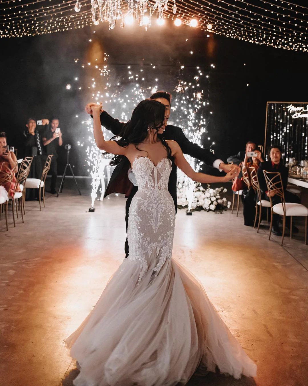 Charming Mermaid Sweetheart Tulle Wedding Dress with Appliques