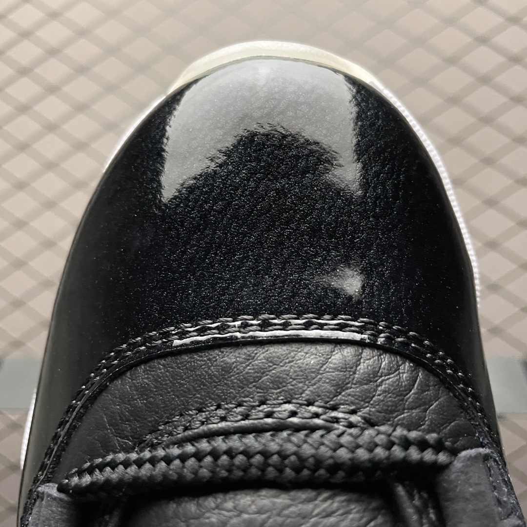 JRD 11 Retro Low 72-10 AV2187-001