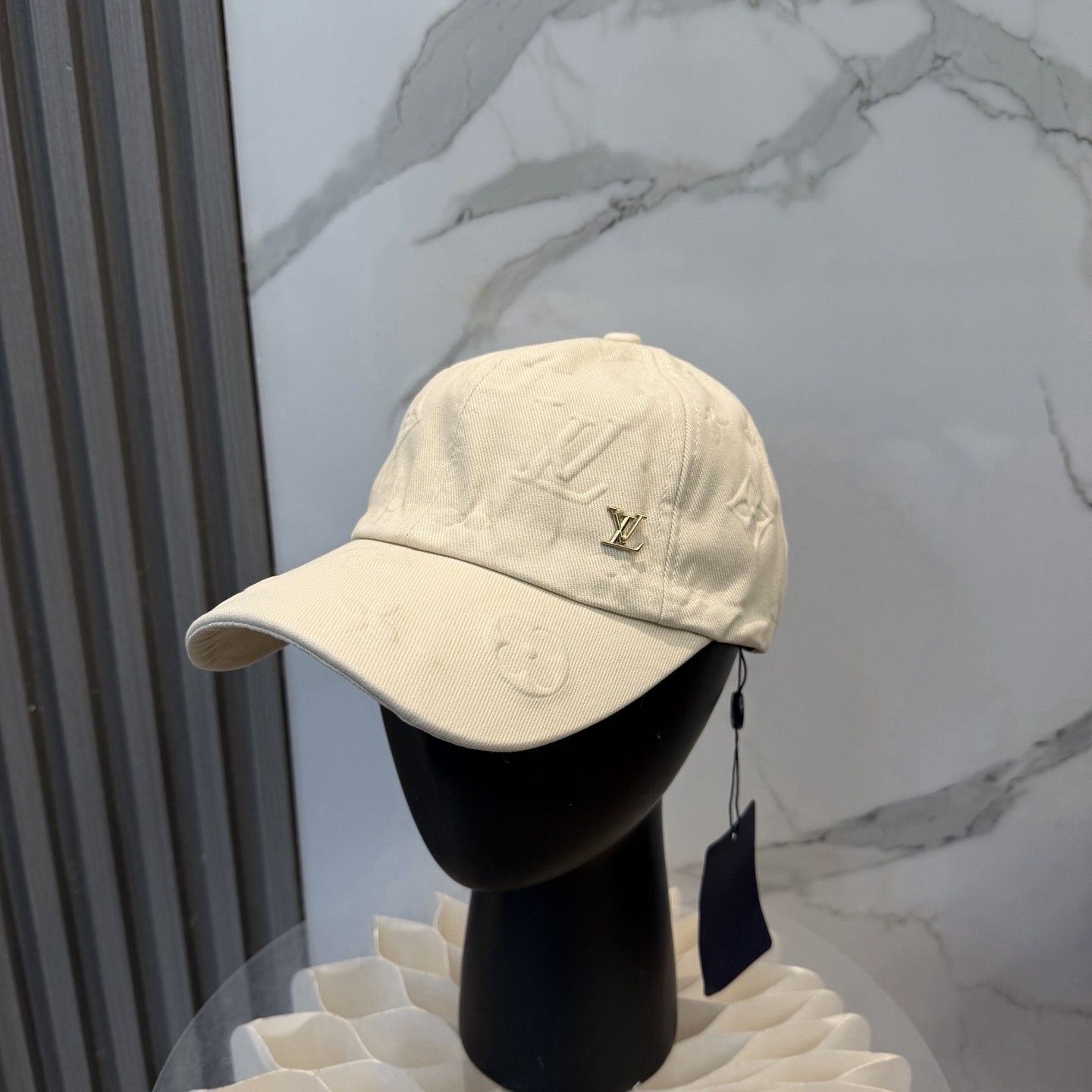 LV Cap（Multiple colors）