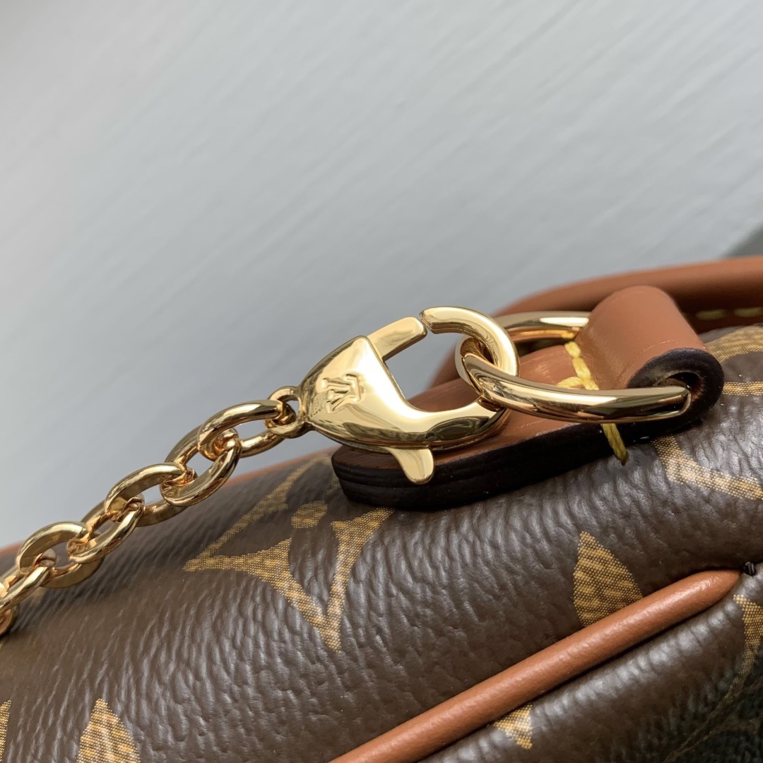 LV Shoulder handbag 14*6*19