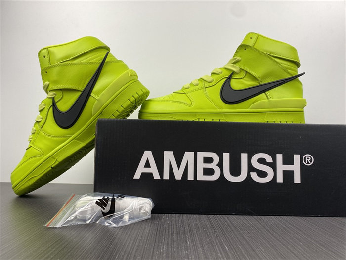 NK Dunk High AMBUSH Flash Lime CU7544-300