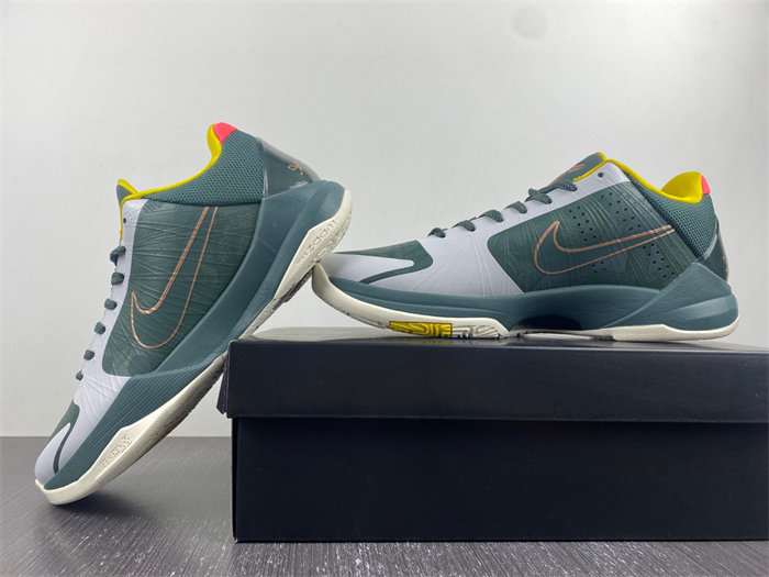 NK Kobe 5 Protro EYBL Girls CD4991-300