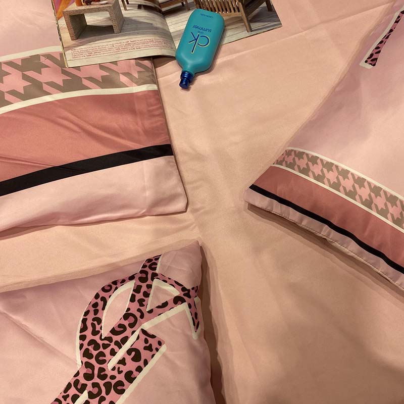 Pure Silk Digital Print Bedding Sets(1 Quilt,1 Sham,1 pillow cases)SJT-986026