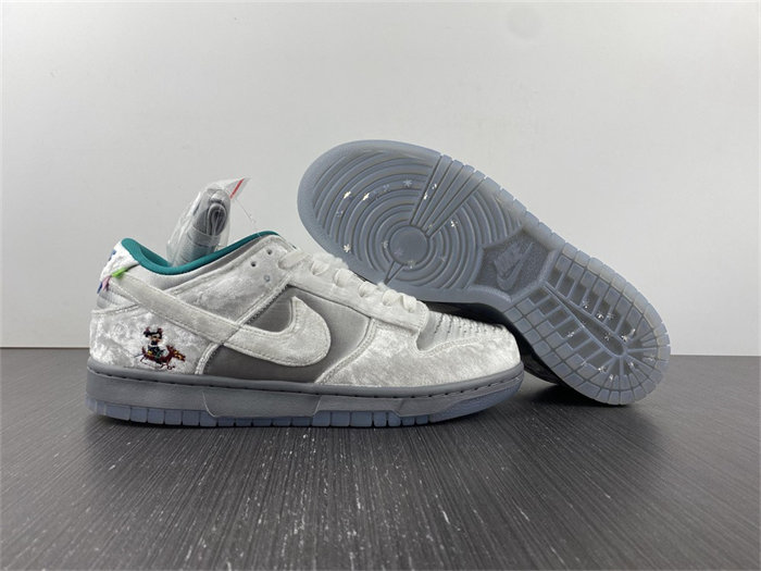 NK Dunk Low Ice DO2326-001