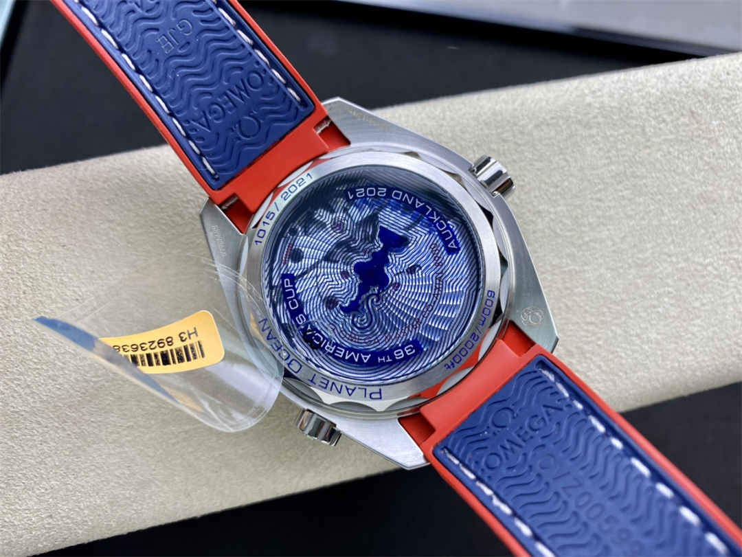VSF Seamaster 600M America’s Cup Replica – 43.5mm Stainless Steel Diver Watch