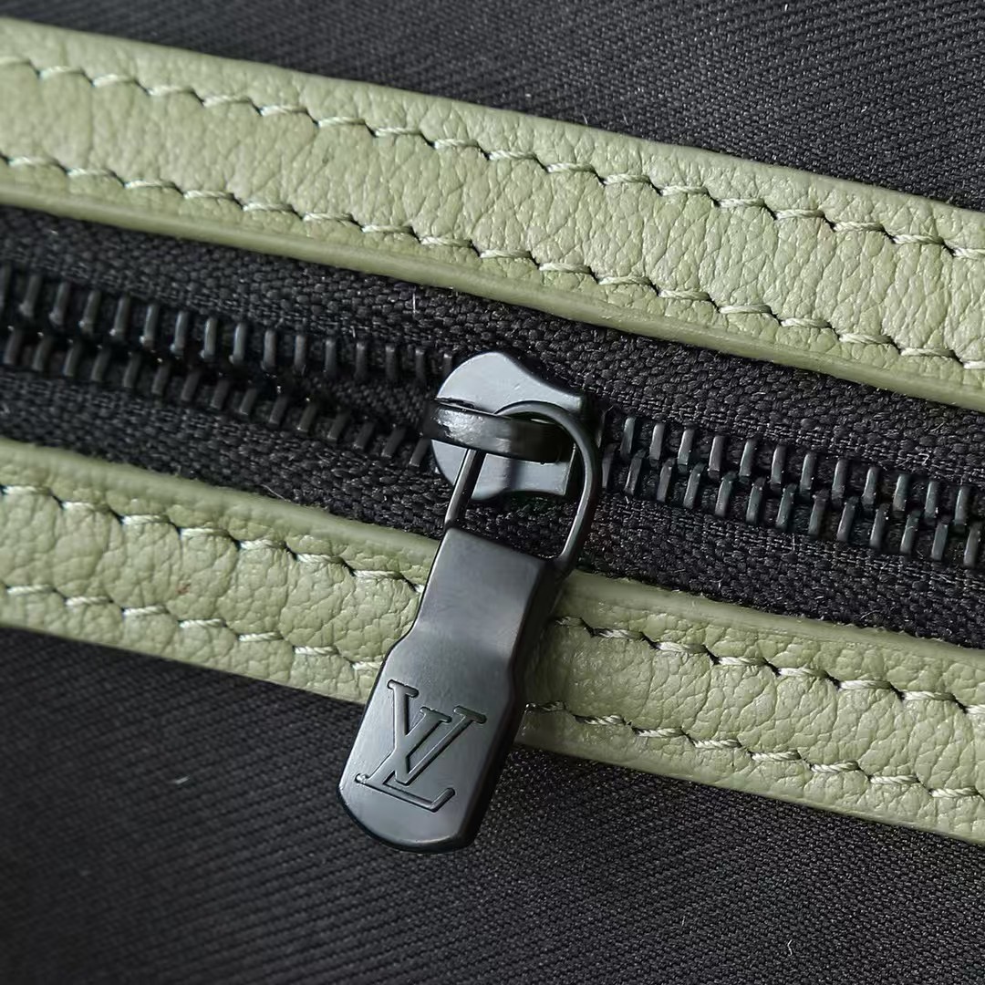 LV  M12504 26ss Keepall Bandouliere 29*23*50