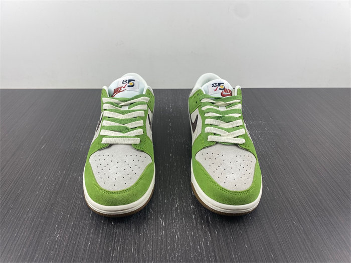 NK Dunk Low SE 85 DO9457-100