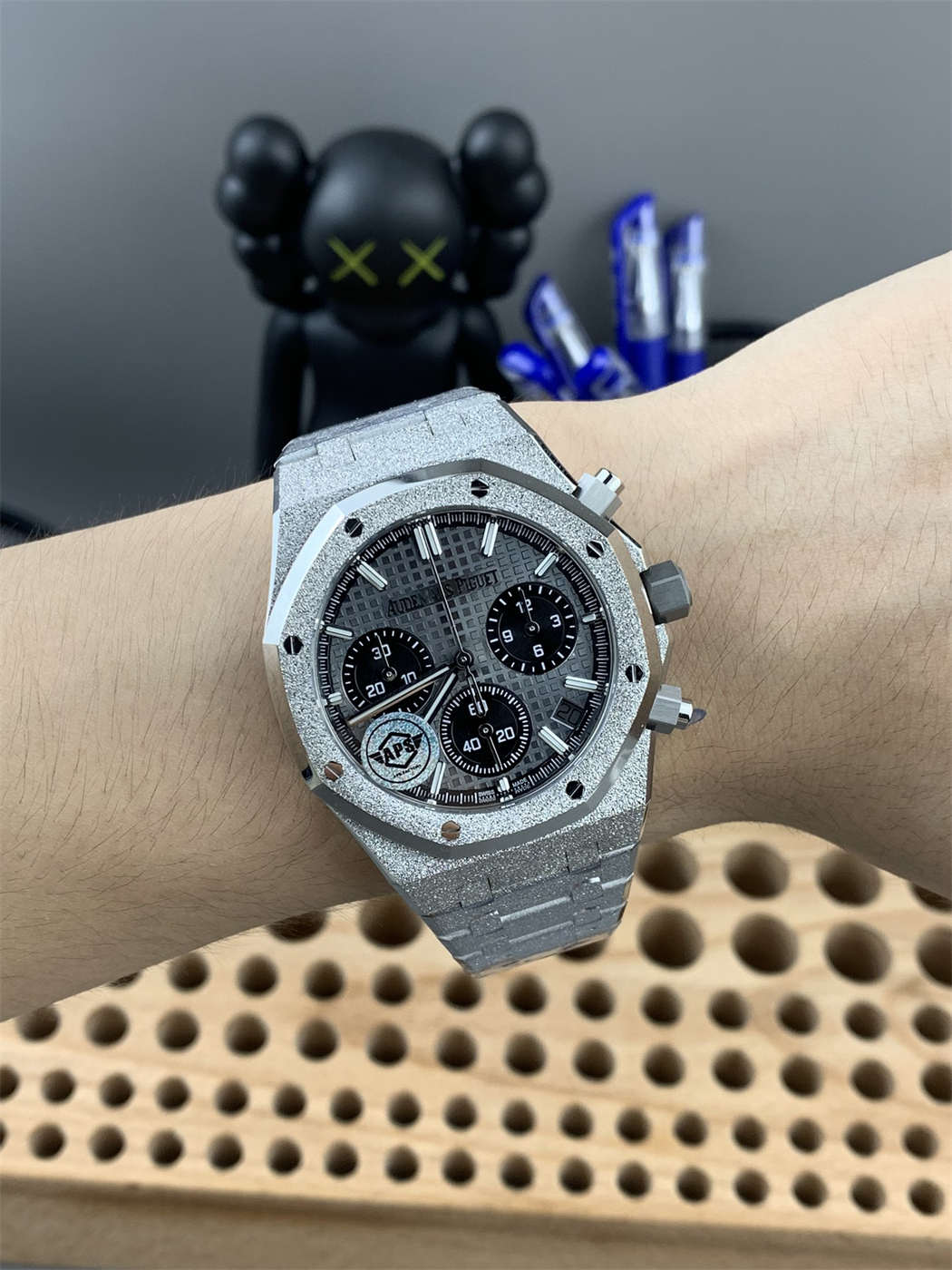AP Royal Oak 26240 Replica – APS Factory Frosted White Gold Grey Dial 41mm