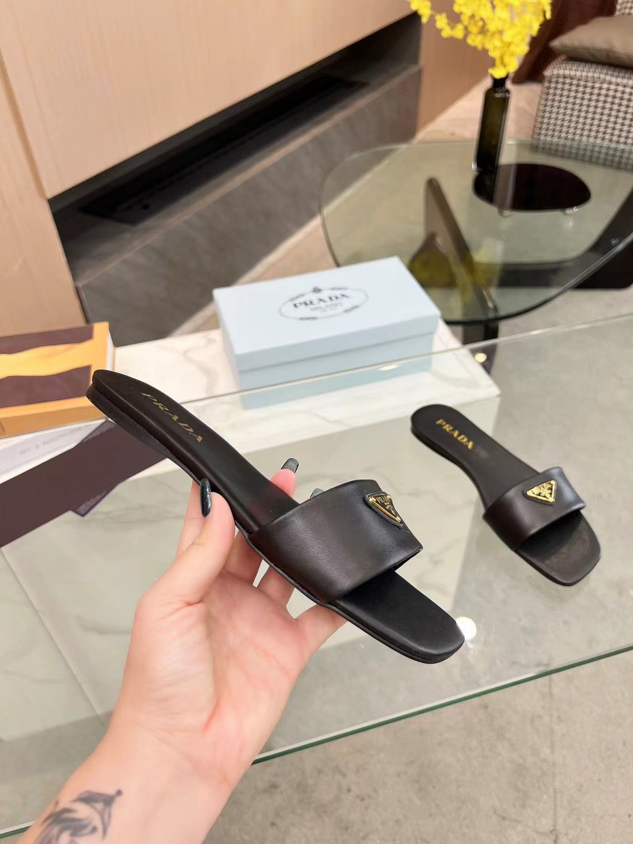 Classic Golden&Black Sandals With Open Toe LX-872140