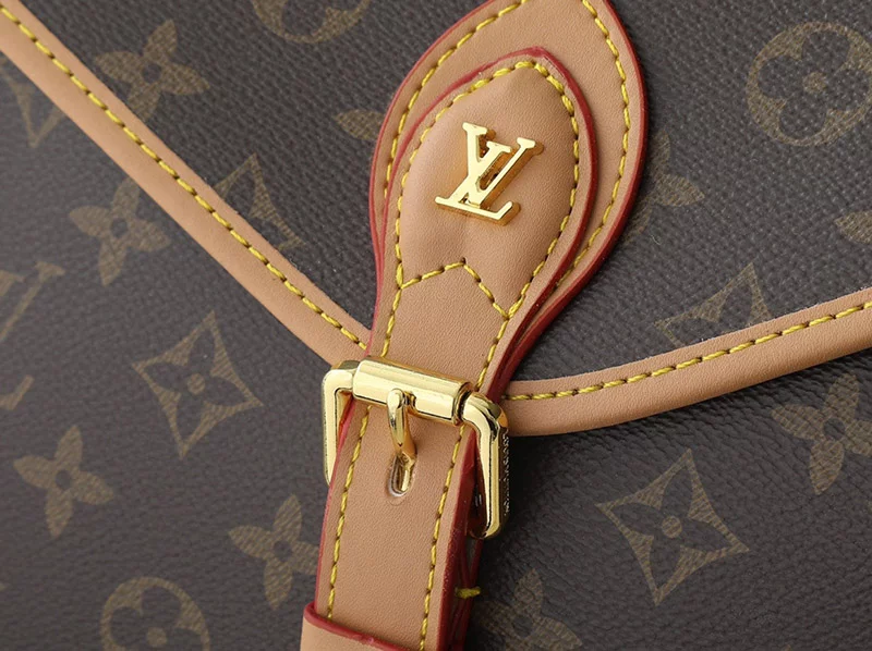 Fashion Big:11.4″x9.4″x3.9″ Small:9.3″x7.1″x3.5″ Genuine Leather Handbag with Adjustable straps BB-9211032