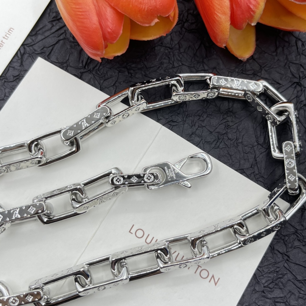 Necklace VVXL-9120035