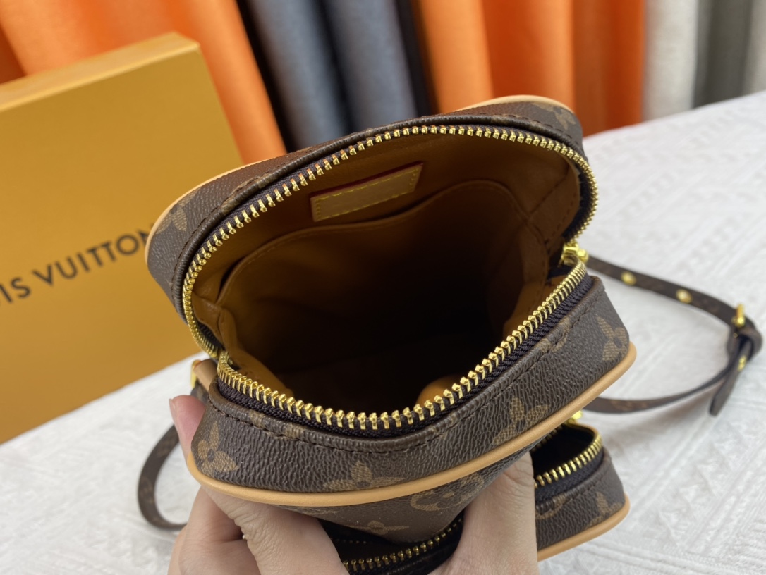 Woman’s Handbag 7.9″x5.9″x3.9″ BB-9180001000744