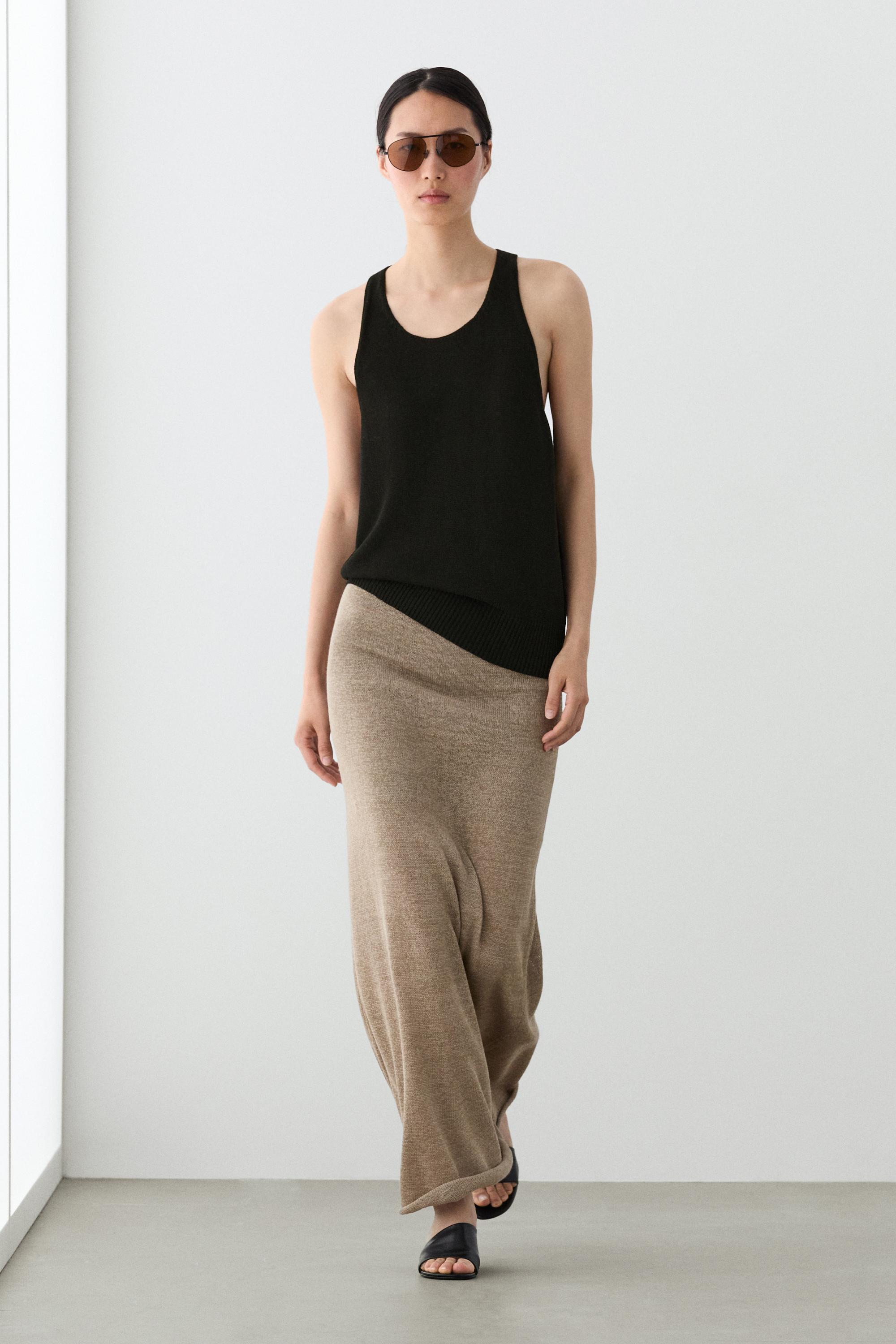 Falda punto evasé total look