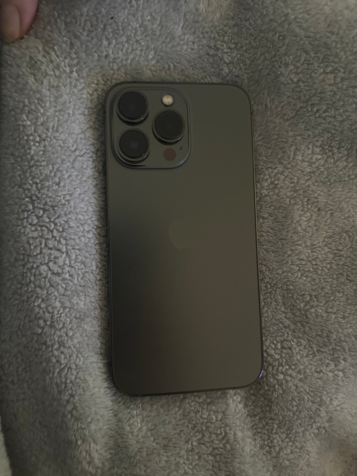 iphone 13 pro 2J16