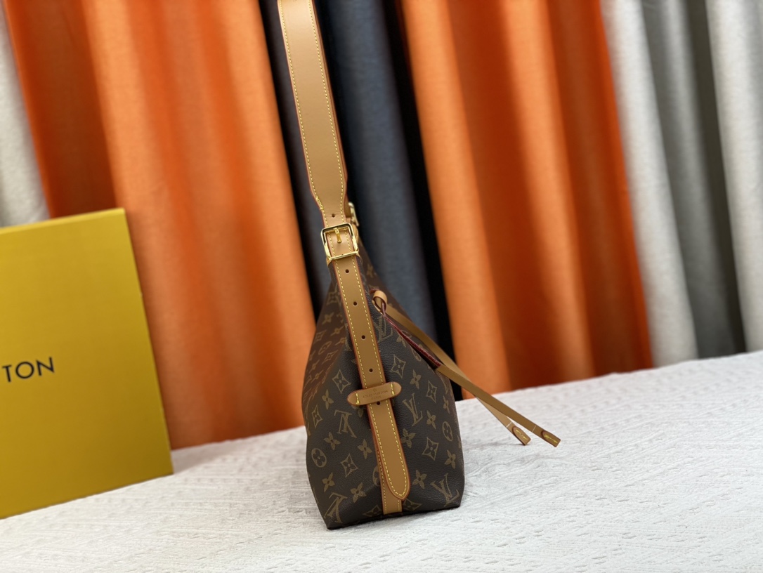 Woman’s handbag with straps 11.4″x9.4″x4.7″ BB-9180001000627
