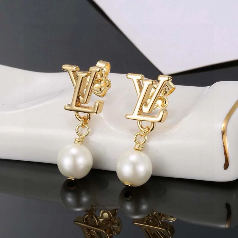 Elegant Pearls Earrings ED-931306