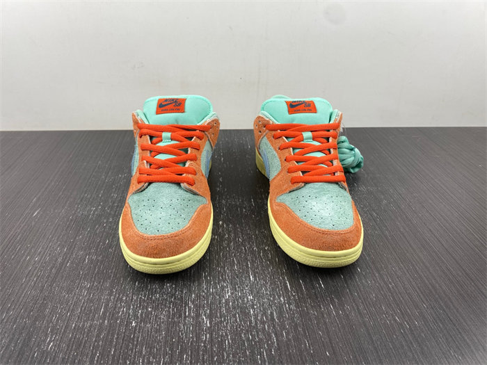 NK SB Dunk Low Orange Emerald Rise DV5429-800