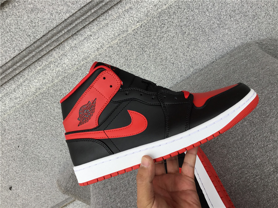 Air Jordan 1 Mid 