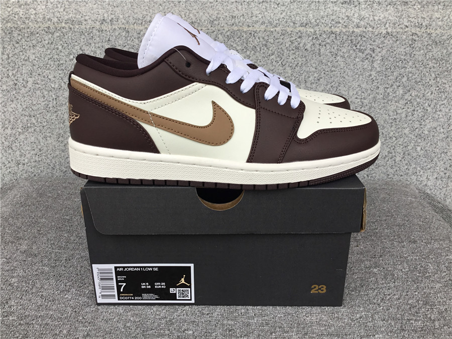Air Jordan 1 Low DC0774-200