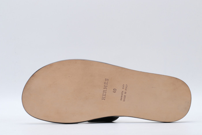 Herme* Sandal3