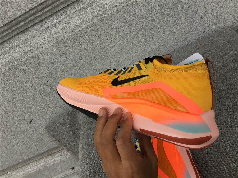 Nike Zoom Fly 4 Carbon Plate Running Shoe DO2421-739