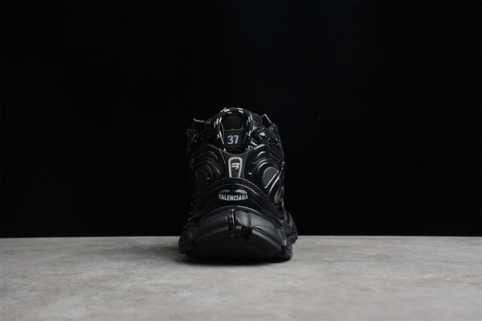 Kith x Balenciaga Runner Black 677402-W3RA9-1000